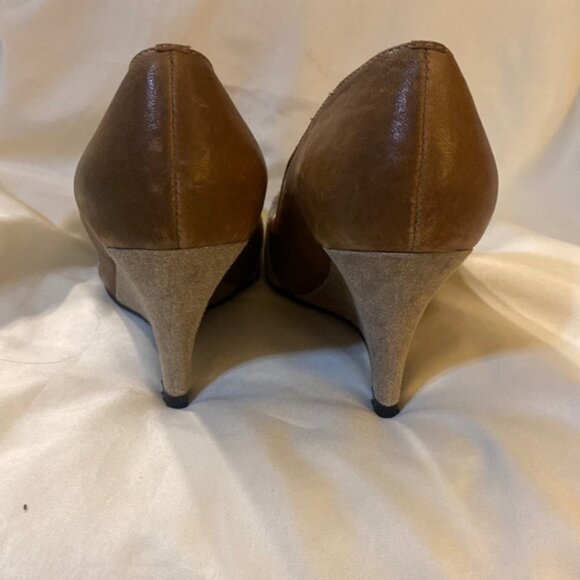 Miz Mooz Gold Tan Perp Toe Wedge - Picture 5 of 7